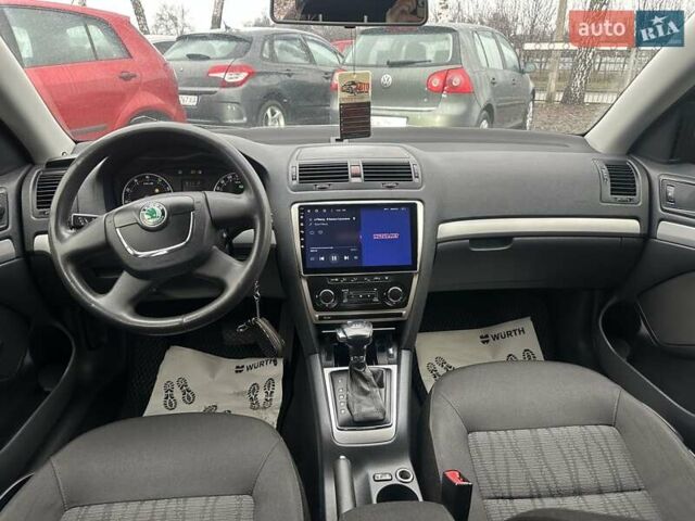 Черный Шкода Октавия, объемом двигателя 1.8 л и пробегом 178 тыс. км за 7700 $, фото 3 на Automoto.ua