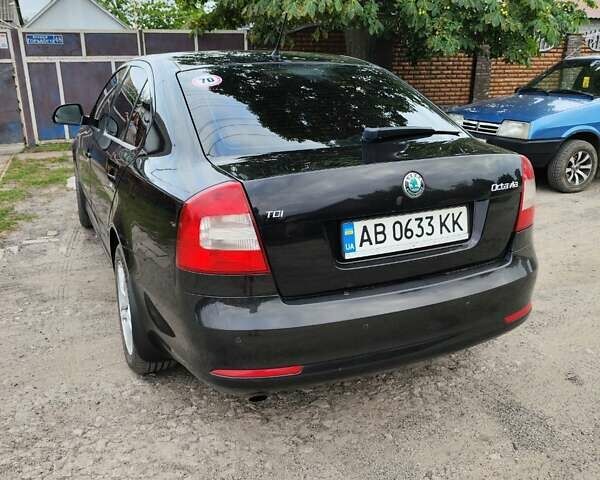 Черный Шкода Октавия, объемом двигателя 1.6 л и пробегом 370 тыс. км за 8800 $, фото 8 на Automoto.ua