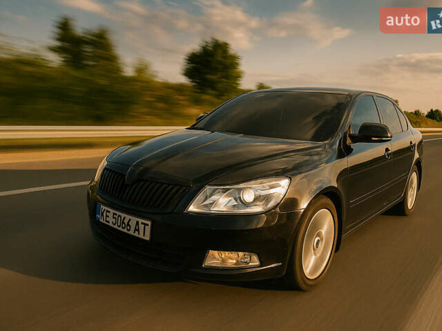 Чорний Шкода Октавія, об'ємом двигуна 1.6 л та пробігом 223 тис. км за 7999 $, фото 8 на Automoto.ua