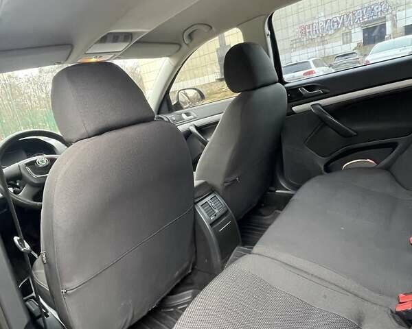 Чорний Шкода Октавія, об'ємом двигуна 1.8 л та пробігом 210 тис. км за 9600 $, фото 12 на Automoto.ua