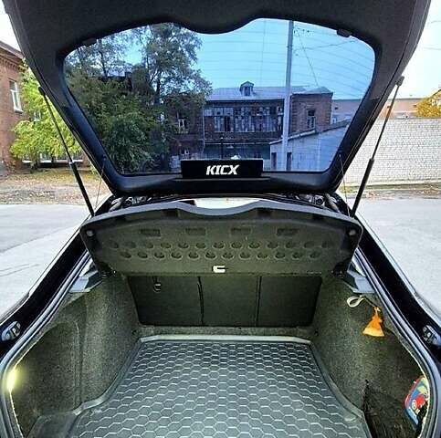 Чорний Шкода Октавія, об'ємом двигуна 2 л та пробігом 232 тис. км за 9800 $, фото 12 на Automoto.ua