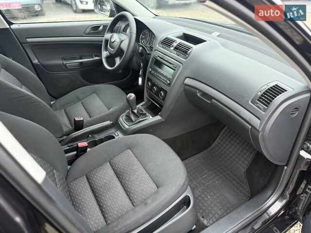 Черный Шкода Октавия, объемом двигателя 1.6 л и пробегом 242 тыс. км за 7250 $, фото 11 на Automoto.ua