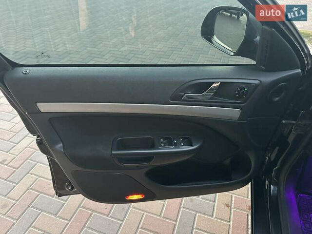 Черный Шкода Октавия, объемом двигателя 1.6 л и пробегом 310 тыс. км за 7500 $, фото 16 на Automoto.ua