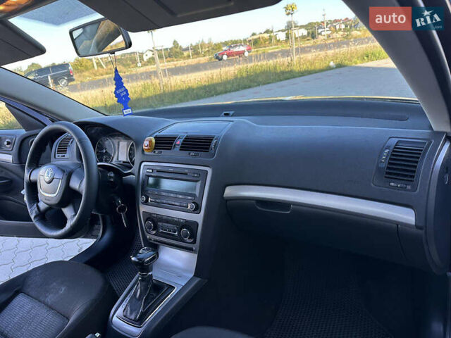 Черный Шкода Октавия, объемом двигателя 2 л и пробегом 237 тыс. км за 7300 $, фото 20 на Automoto.ua