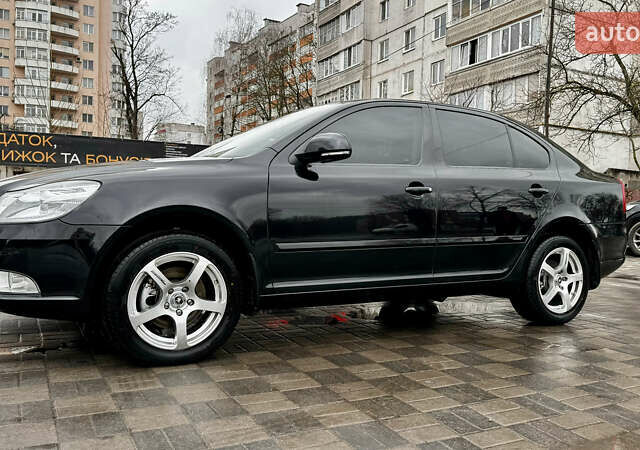 Черный Шкода Октавия, объемом двигателя 1.8 л и пробегом 56 тыс. км за 10500 $, фото 6 на Automoto.ua