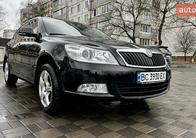 Черный Шкода Октавия, объемом двигателя 1.8 л и пробегом 56 тыс. км за 10500 $, фото 4 на Automoto.ua