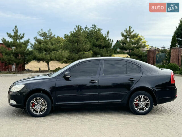 Черный Шкода Октавия, объемом двигателя 1.8 л и пробегом 170 тыс. км за 7900 $, фото 48 на Automoto.ua