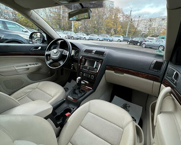 Шкода Октавія 2011 у Белой Церкве на Automoto.ua Чорний Шкода Октавія, об'ємом двигуна 1.4 л та пробігом 239 тис. км за 8300 $, фото 17 на Automoto.ua