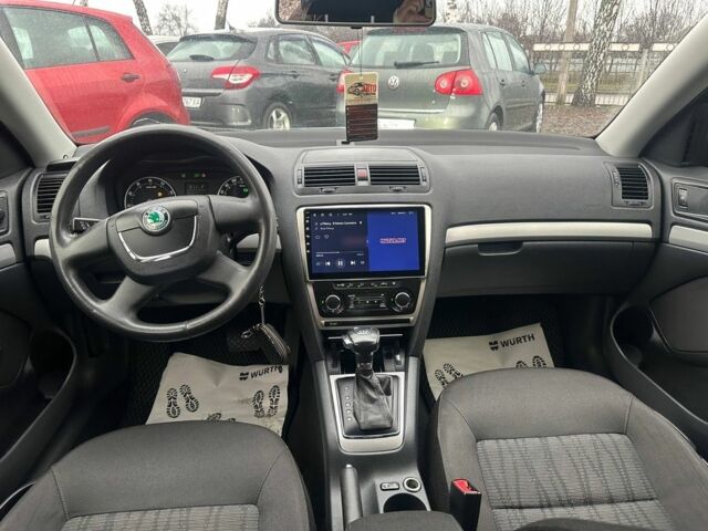 Чорний Шкода Октавія, об'ємом двигуна 1.8 л та пробігом 173 тис. км за 7700 $, фото 7 на Automoto.ua