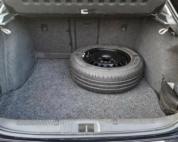 Черный Шкода Октавия, объемом двигателя 1.8 л и пробегом 135 тыс. км за 8200 $, фото 4 на Automoto.ua