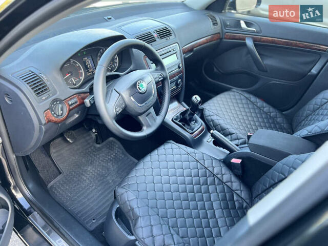 Черный Шкода Октавия, объемом двигателя 1.8 л и пробегом 199 тыс. км за 8200 $, фото 14 на Automoto.ua