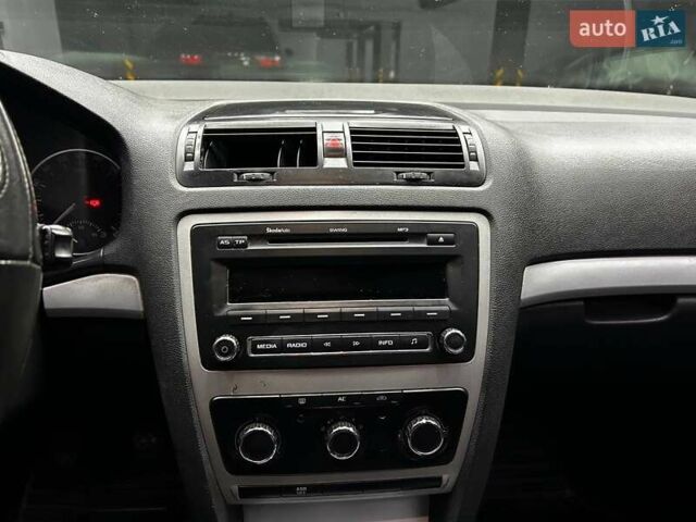 Черный Шкода Октавия, объемом двигателя 1.9 л и пробегом 293 тыс. км за 6800 $, фото 17 на Automoto.ua