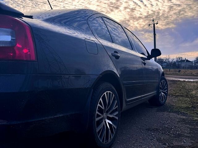 Чорний Шкода Октавія, об'ємом двигуна 1.8 л та пробігом 249 тис. км за 7800 $, фото 1 на Automoto.ua