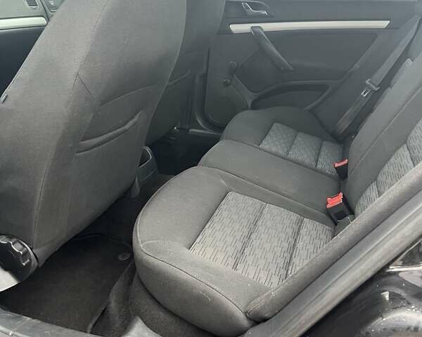 Чорний Шкода Октавія, об'ємом двигуна 1.6 л та пробігом 204 тис. км за 8700 $, фото 5 на Automoto.ua