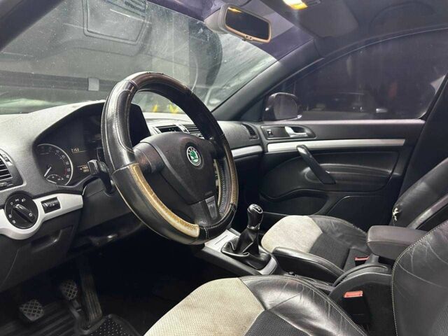 Черный Шкода Октавия, объемом двигателя 1.9 л и пробегом 293 тыс. км за 6800 $, фото 7 на Automoto.ua