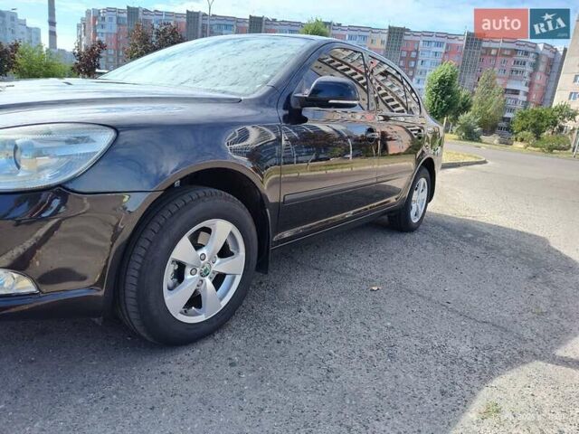 Черный Шкода Октавия, объемом двигателя 1.6 л и пробегом 149 тыс. км за 10500 $, фото 5 на Automoto.ua