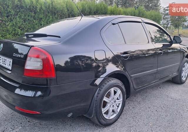 Черный Шкода Октавия, объемом двигателя 1.6 л и пробегом 256 тыс. км за 6500 $, фото 5 на Automoto.ua