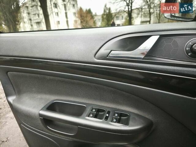 Черный Шкода Октавия, объемом двигателя 1.8 л и пробегом 156 тыс. км за 8500 $, фото 3 на Automoto.ua
