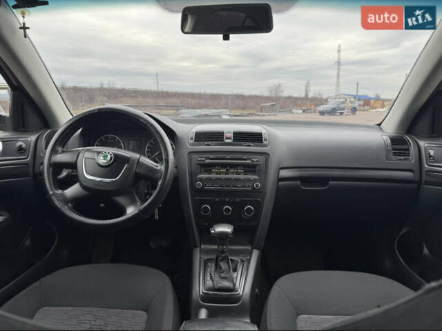 Чорний Шкода Октавія, об'ємом двигуна 1.8 л та пробігом 220 тис. км за 5900 $, фото 6 на Automoto.ua