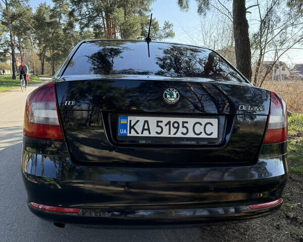 Черный Шкода Октавия, объемом двигателя 1.6 л и пробегом 294 тыс. км за 8950 $, фото 2 на Automoto.ua