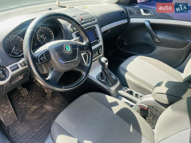 Черный Шкода Октавия, объемом двигателя 1.6 л и пробегом 294 тыс. км за 8950 $, фото 11 на Automoto.ua