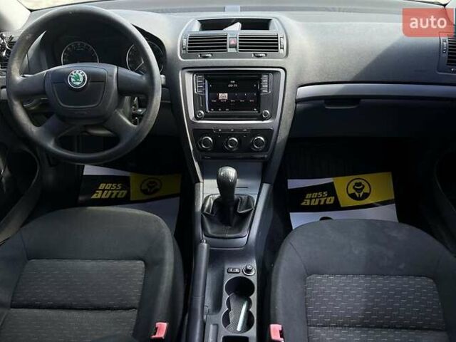 Черный Шкода Октавия, объемом двигателя 1.6 л и пробегом 192 тыс. км за 7990 $, фото 16 на Automoto.ua