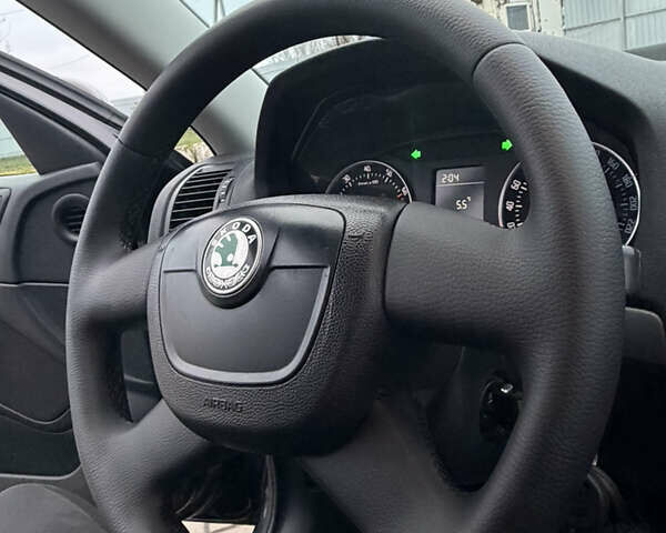 Черный Шкода Октавия, объемом двигателя 1.6 л и пробегом 188 тыс. км за 7999 $, фото 33 на Automoto.ua