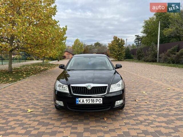 Черный Шкода Октавия, объемом двигателя 1.8 л и пробегом 159 тыс. км за 8300 $, фото 2 на Automoto.ua