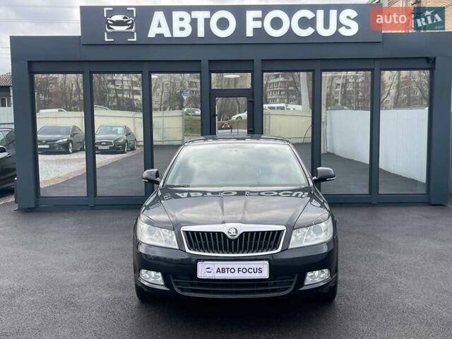 Черный Шкода Октавия, объемом двигателя 1.8 л и пробегом 159 тыс. км за 7990 $, фото 2 на Automoto.ua