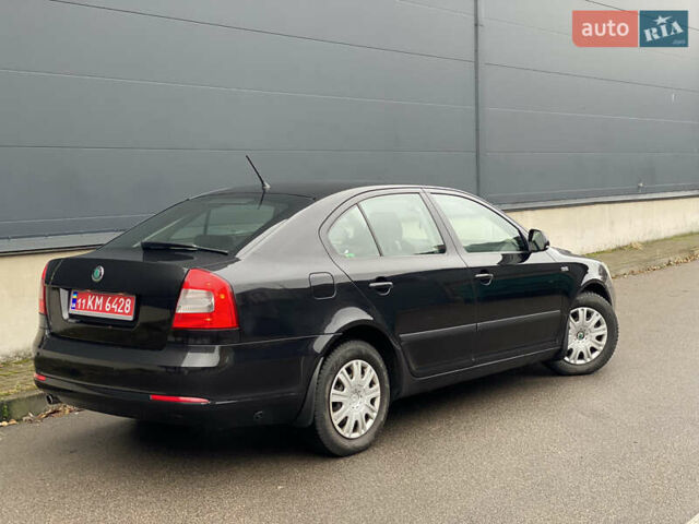 Чорний Шкода Октавія, об'ємом двигуна 1.6 л та пробігом 183 тис. км за 7999 $, фото 17 на Automoto.ua