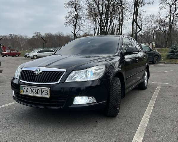 Черный Шкода Октавия, объемом двигателя 1.8 л и пробегом 73 тыс. км за 11200 $, фото 1 на Automoto.ua