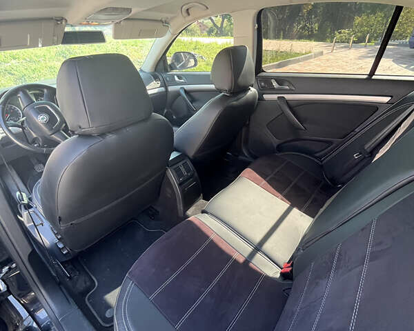 Шкода Октавия 2012 в Бережанах на Automoto.ua Черный Шкода Октавия, объемом двигателя 1.6 л и пробегом 308 тыс. км за 9200 $, фото 30 на Automoto.ua