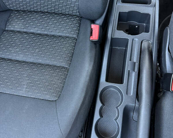 Черный Шкода Октавия, объемом двигателя 1.6 л и пробегом 176 тыс. км за 9300 $, фото 16 на Automoto.ua