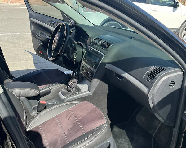 Шкода Октавия 2012 в Бережанах на Automoto.ua Черный Шкода Октавия, объемом двигателя 1.6 л и пробегом 308 тыс. км за 9200 $, фото 16 на Automoto.ua