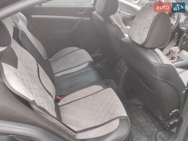Чорний Шкода Октавія, об'ємом двигуна 1.8 л та пробігом 225 тис. км за 8600 $, фото 5 на Automoto.ua