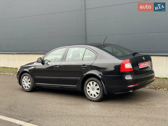 Чорний Шкода Октавія, об'ємом двигуна 1.6 л та пробігом 183 тис. км за 7999 $, фото 6 на Automoto.ua