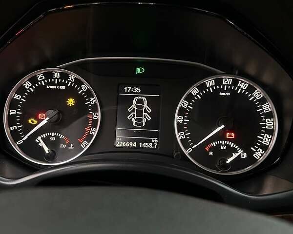 Чорний Шкода Октавія, об'ємом двигуна 0 л та пробігом 230 тис. км за 10800 $, фото 23 на Automoto.ua