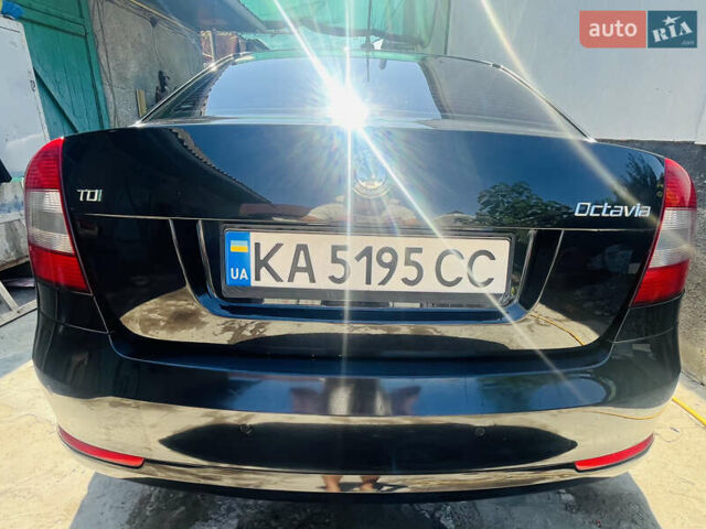 Черный Шкода Октавия, объемом двигателя 1.6 л и пробегом 283 тыс. км за 8950 $, фото 7 на Automoto.ua