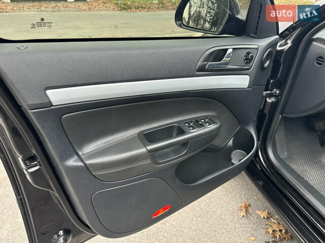 Черный Шкода Октавия, объемом двигателя 1.6 л и пробегом 175 тыс. км за 8300 $, фото 28 на Automoto.ua