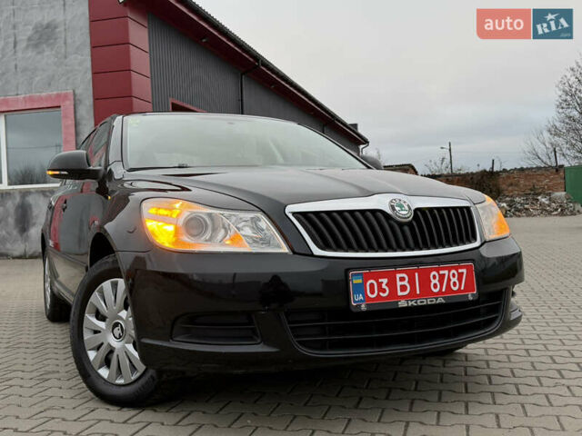 Черный Шкода Октавия, объемом двигателя 1.6 л и пробегом 188 тыс. км за 7999 $, фото 7 на Automoto.ua