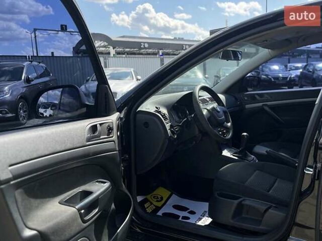 Черный Шкода Октавия, объемом двигателя 1.6 л и пробегом 192 тыс. км за 7990 $, фото 8 на Automoto.ua