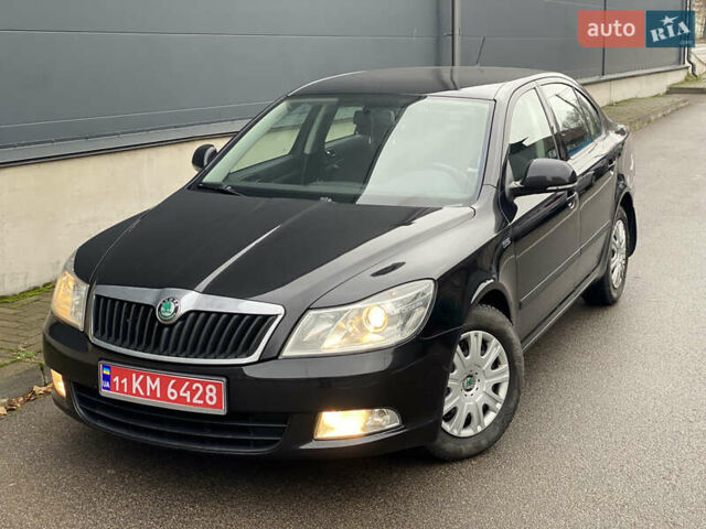 Чорний Шкода Октавія, об'ємом двигуна 1.6 л та пробігом 183 тис. км за 7999 $, фото 3 на Automoto.ua
