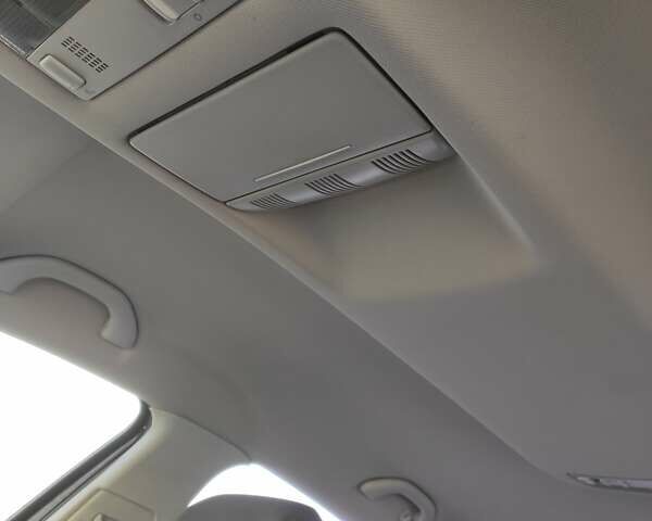 Черный Шкода Октавия, объемом двигателя 1.8 л и пробегом 207 тыс. км за 8100 $, фото 3 на Automoto.ua