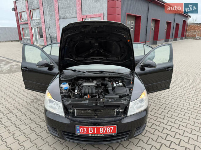 Черный Шкода Октавия, объемом двигателя 1.6 л и пробегом 188 тыс. км за 7999 $, фото 41 на Automoto.ua