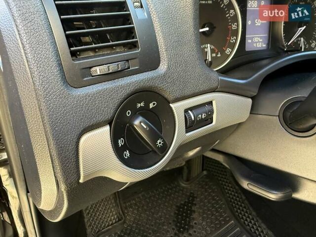 Черный Шкода Октавия, объемом двигателя 1.97 л и пробегом 41 тыс. км за 16200 $, фото 37 на Automoto.ua