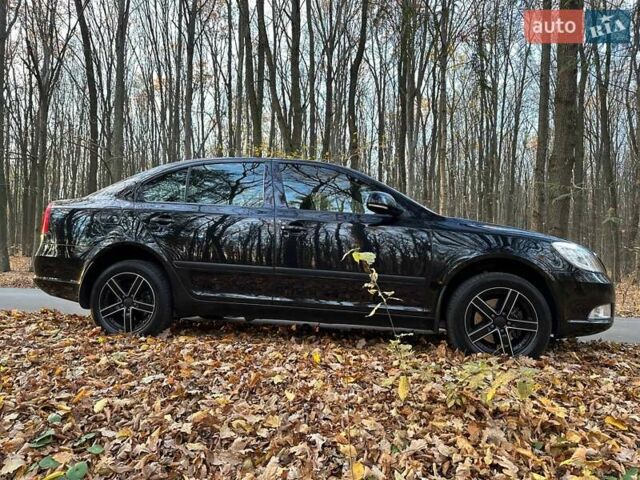 Чорний Шкода Октавія, об'ємом двигуна 1.8 л та пробігом 143 тис. км за 10300 $, фото 4 на Automoto.ua