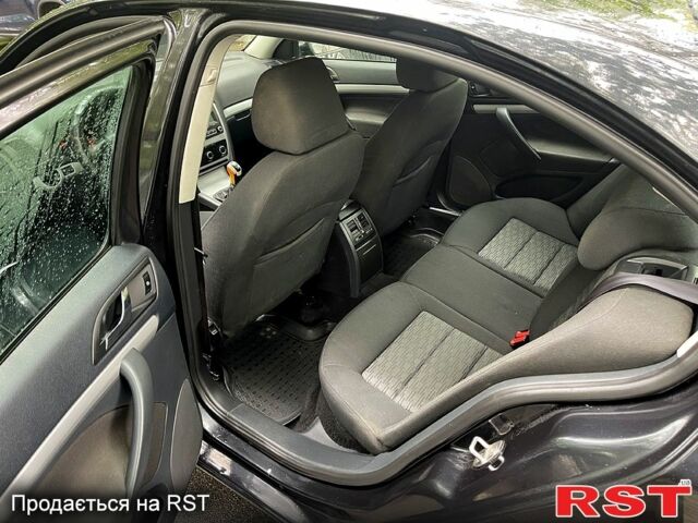 Черный Шкода Октавия, объемом двигателя 1.8 л и пробегом 230 тыс. км за 7200 $, фото 3 на Automoto.ua