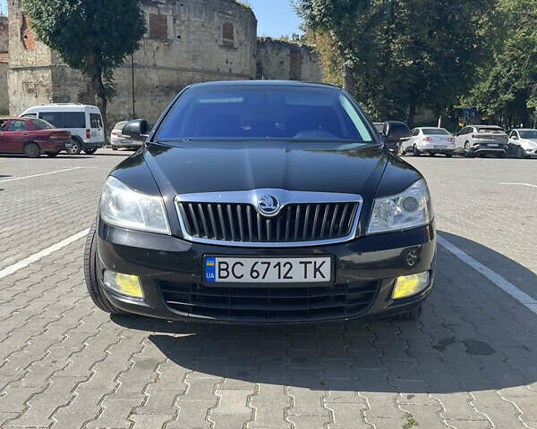 Шкода Октавия 2012 в Бережанах на Automoto.ua Черный Шкода Октавия, объемом двигателя 1.6 л и пробегом 308 тыс. км за 9200 $, фото 7 на Automoto.ua