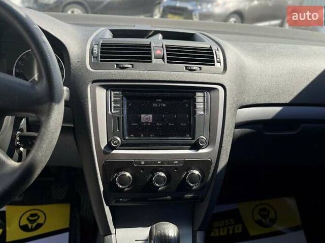 Черный Шкода Октавия, объемом двигателя 1.6 л и пробегом 192 тыс. км за 7990 $, фото 18 на Automoto.ua