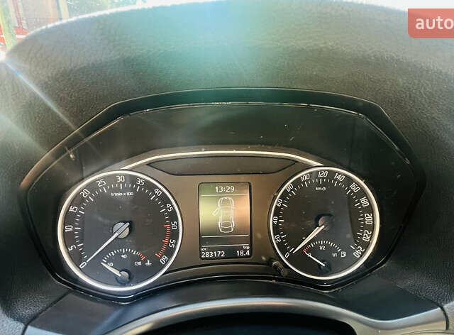 Черный Шкода Октавия, объемом двигателя 1.6 л и пробегом 294 тыс. км за 8950 $, фото 16 на Automoto.ua